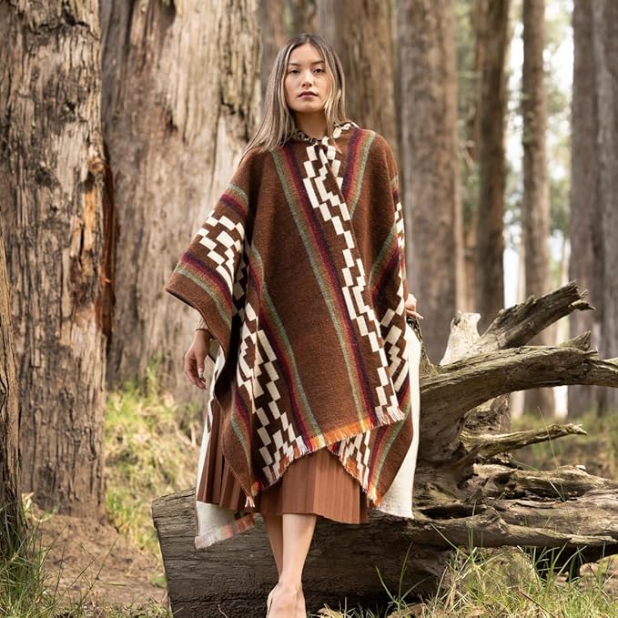 QISU Earthy Brown Alpaca Poncho - Handmade Alpaca Wool Poncho – Thick, Warm & Soft Wrap | Lightweight, Cozy, Authentic Ecuadorian Wool Poncho