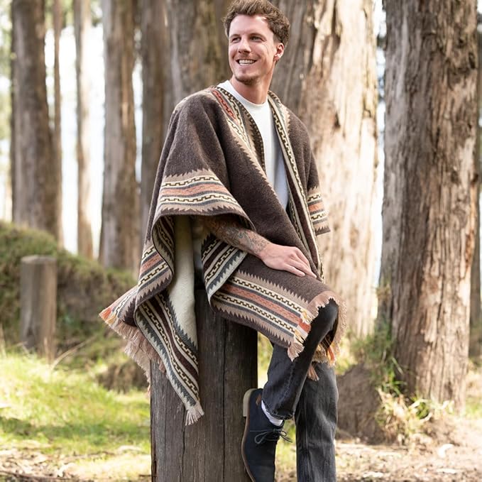 QISU Chestnut Brown Poncho - Alpaca Wool Poncho, Handmade in Ecuador, Thick, Warm and Alpaca Wool Poncho, Lightweight and Soft - QISU