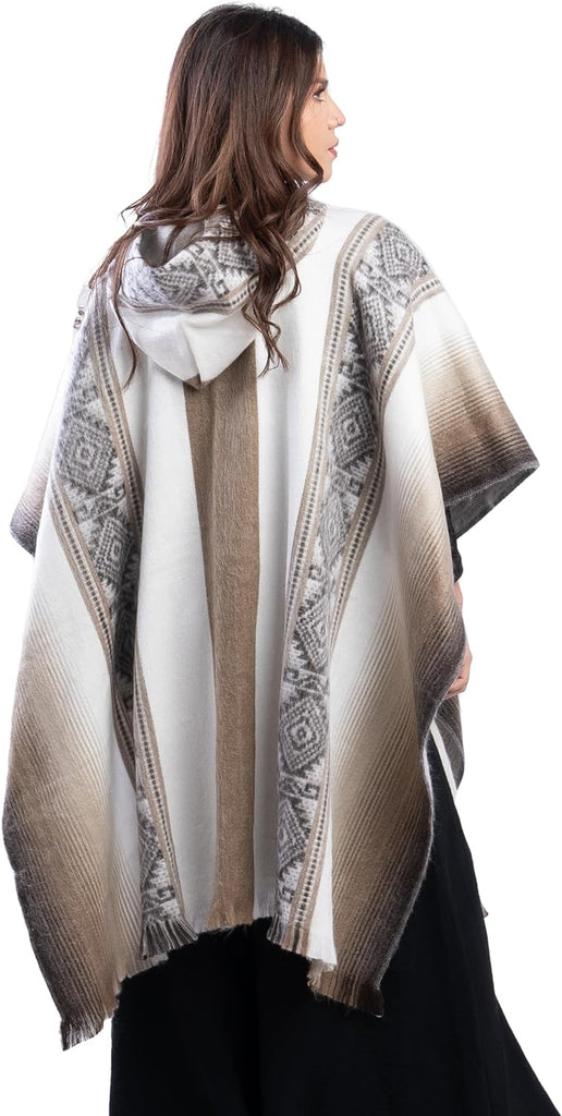 Light baby alpaca poncho - Handmade in Ecuador - Unisex - light and soft Light baby alpaca poncho - Handmade in Ecuador - Unisex - light and soft